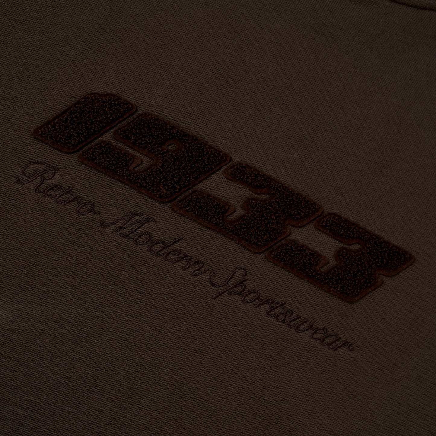 Sanjo Retro Sportswear Mono Sweater // Castanho