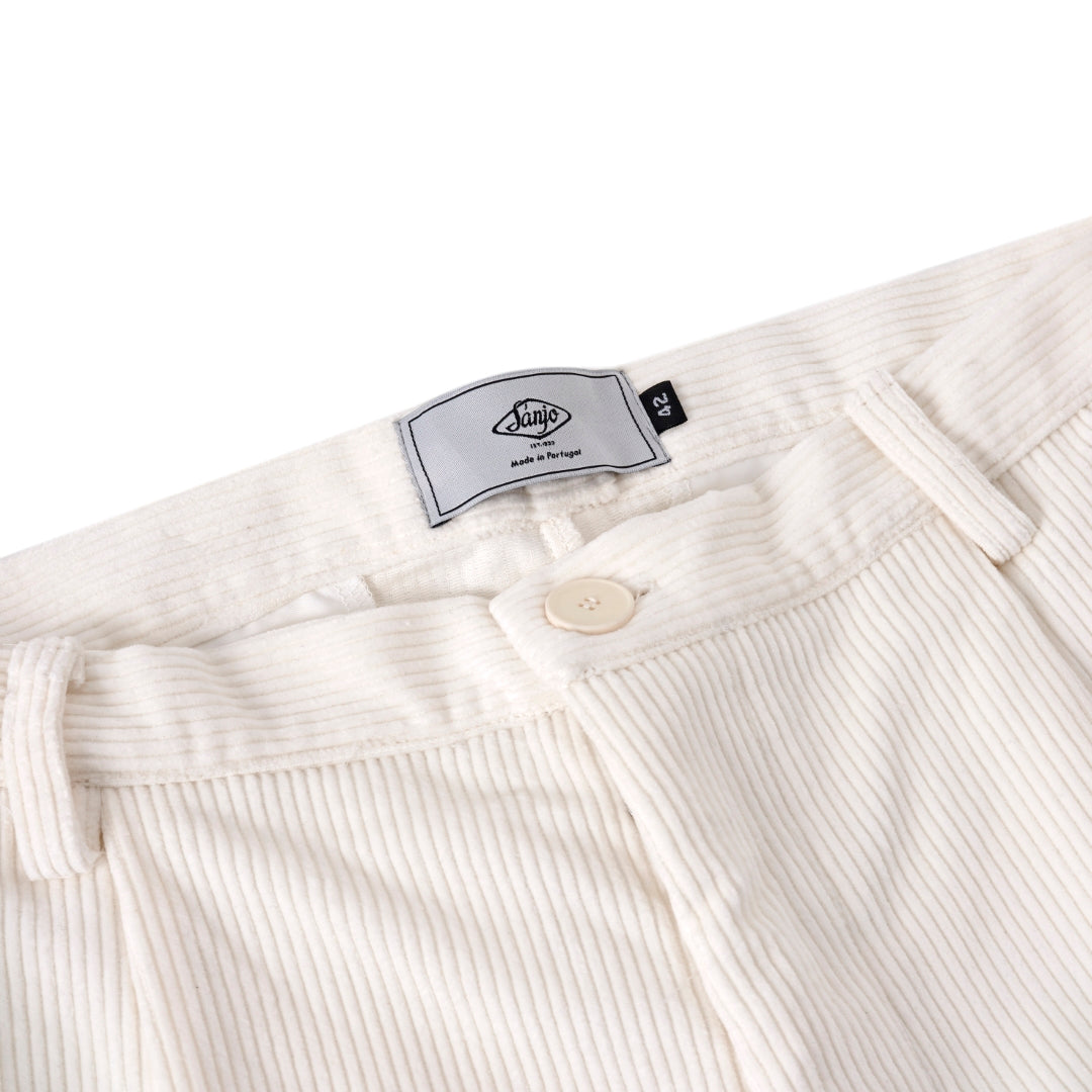 Sanjo Corduroy Boxy Shorts // Cru