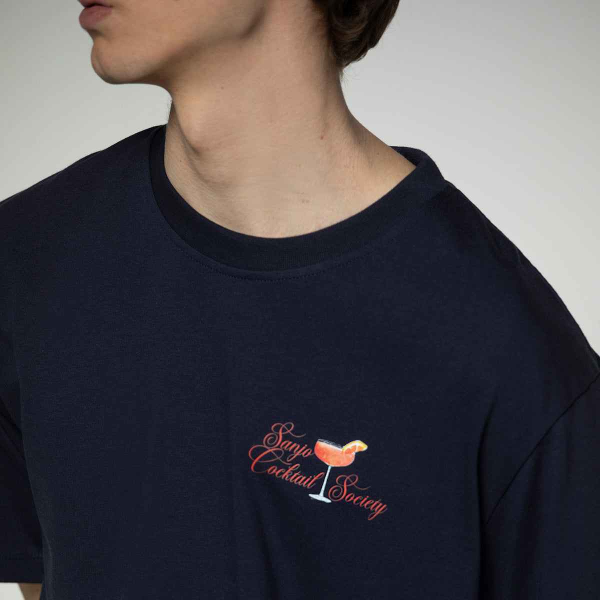 Camiseta de la Sociedad de Cócteles Sanjo // Azul marino
