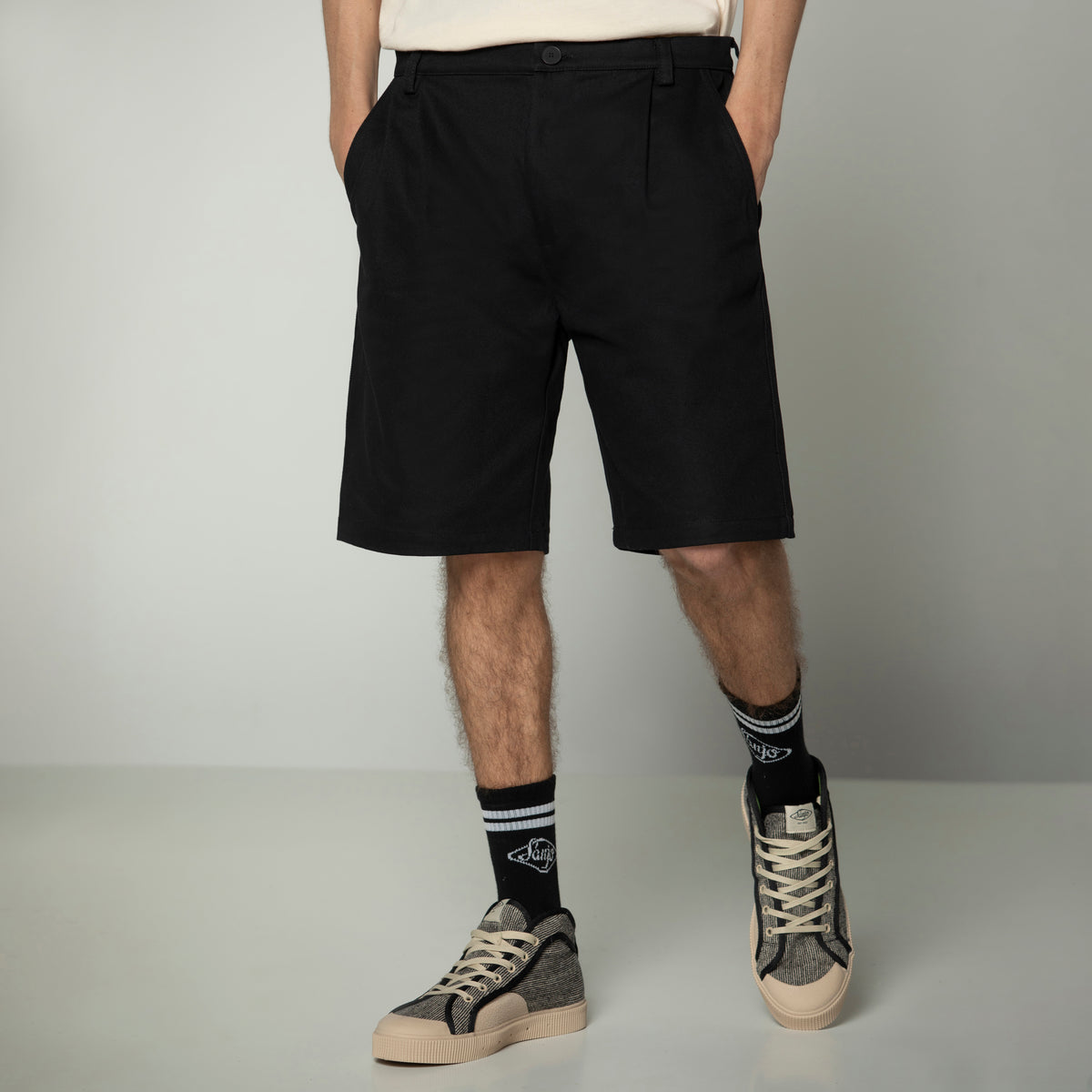 Shorts Boxy de Lona Sanjo // Negro