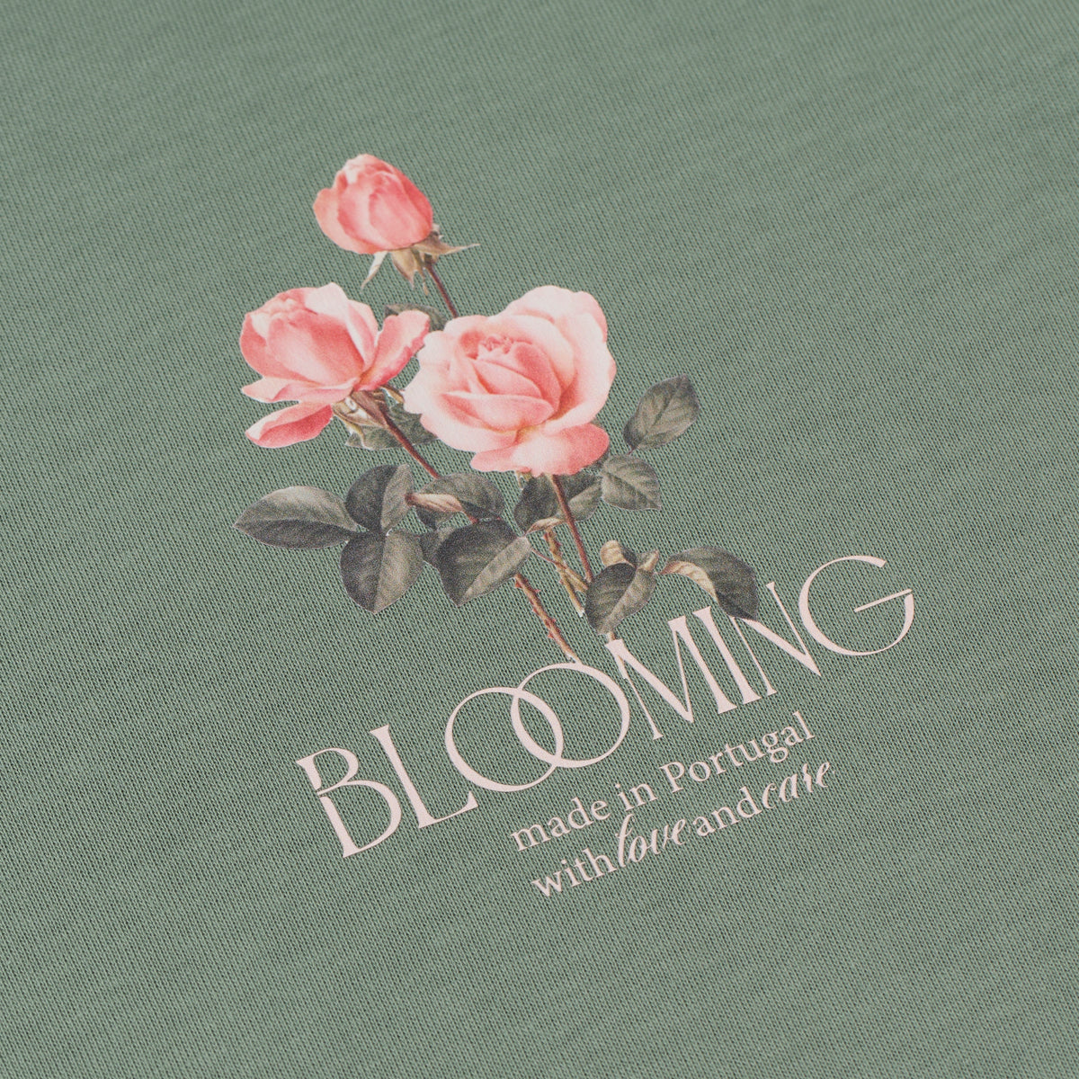Sanjo Blooming // Camiseta color caqui