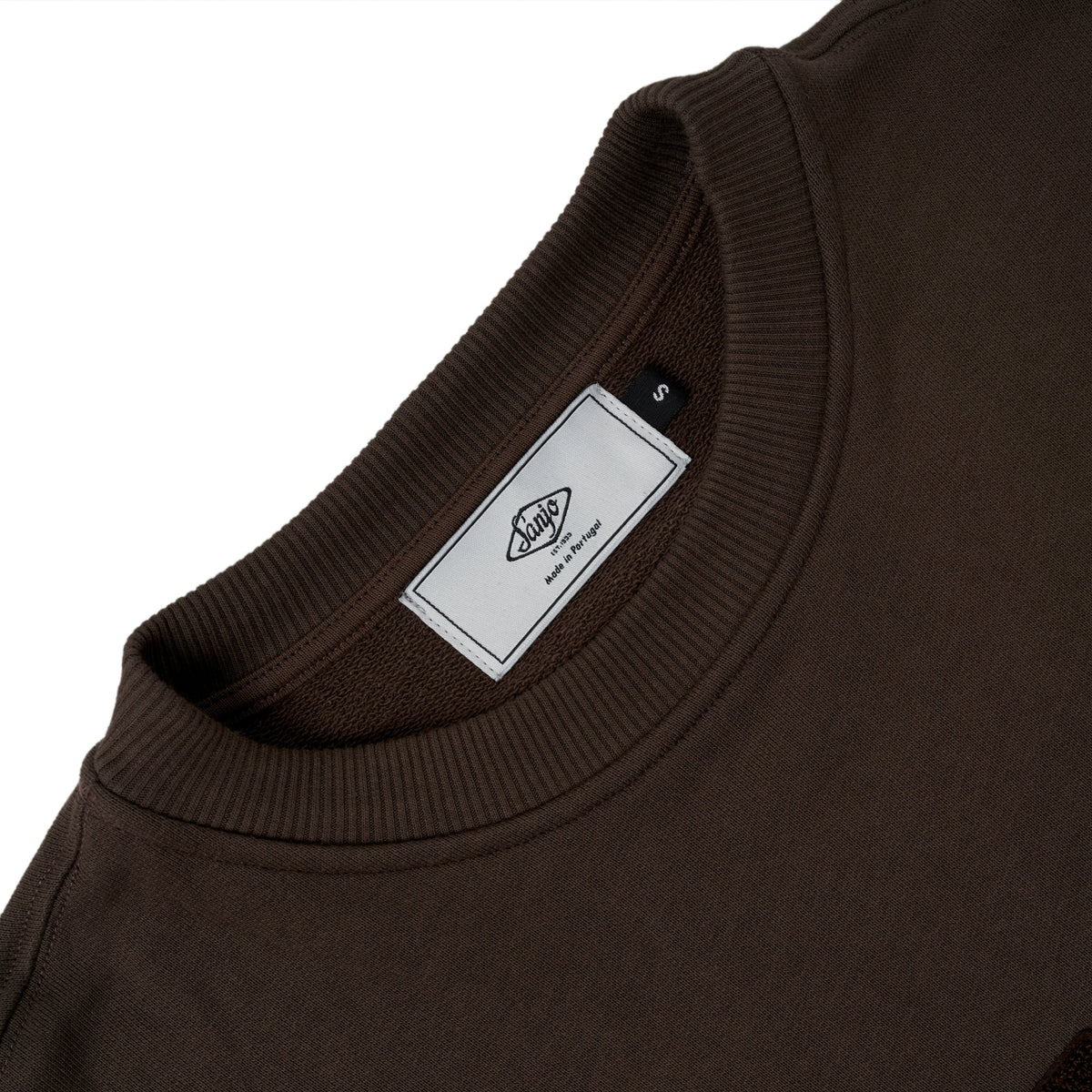 Sanjo Retro Sportswear Mono Sweater // Braun