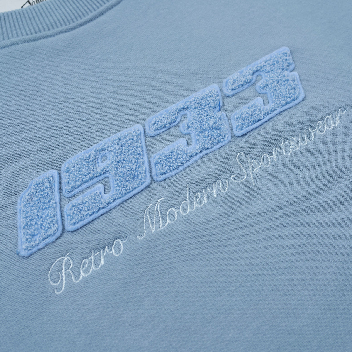 Sanjo Retro Sportswear Mono Sweater // Himmelblau