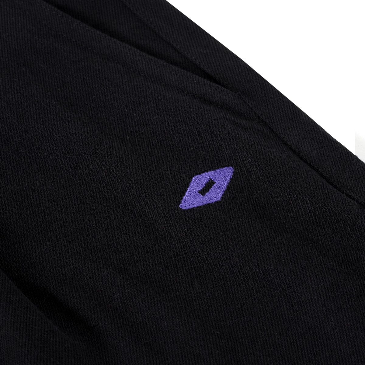 Pantalones cortos con símbolo de bordado de Sanjo // Negro