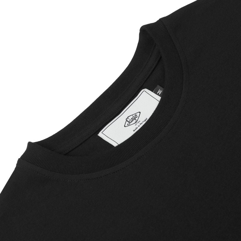 Camiseta clásica con parche Sanjo // Negro