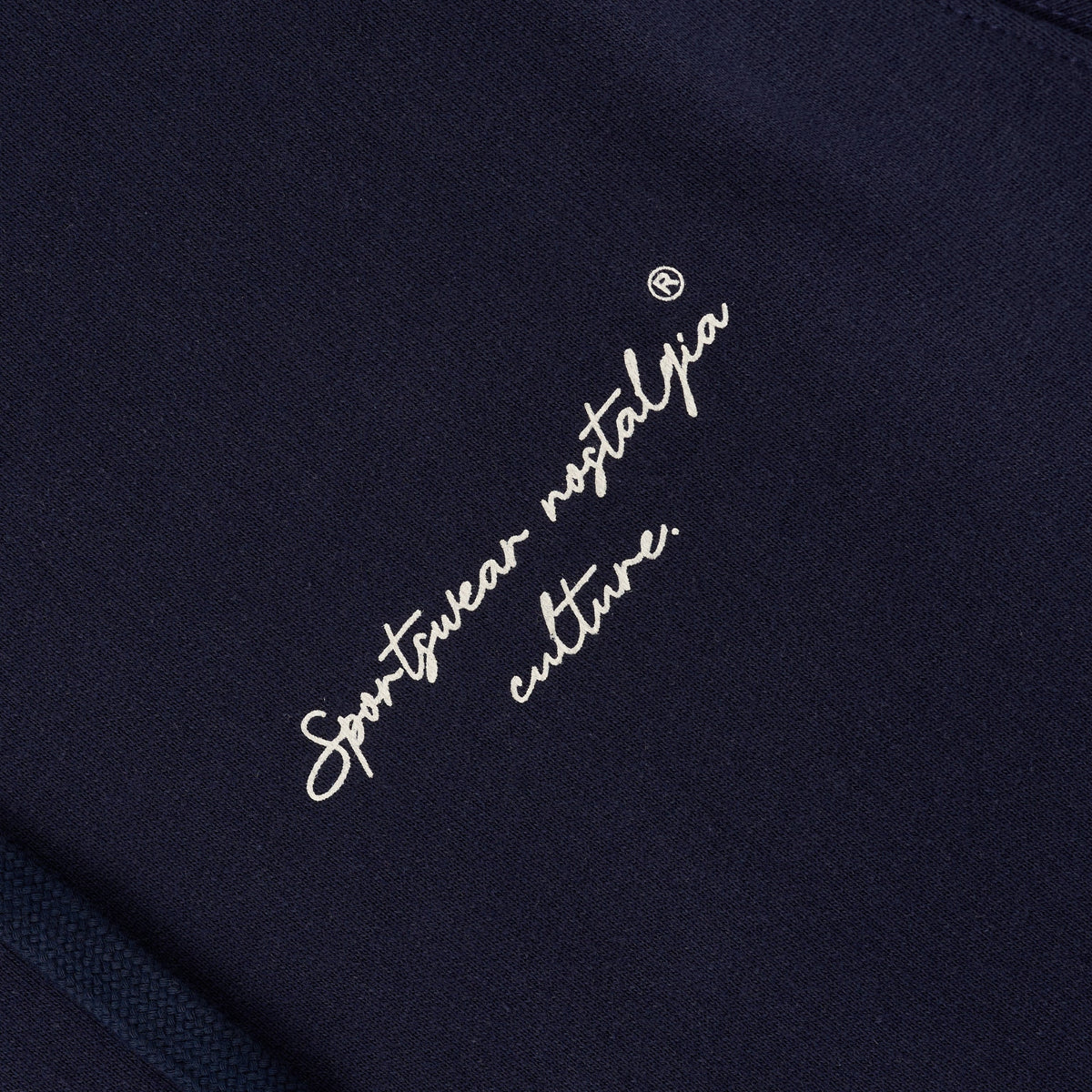 Sudadera con capucha Nostalgia con bordado de Sanjo // Azul marino